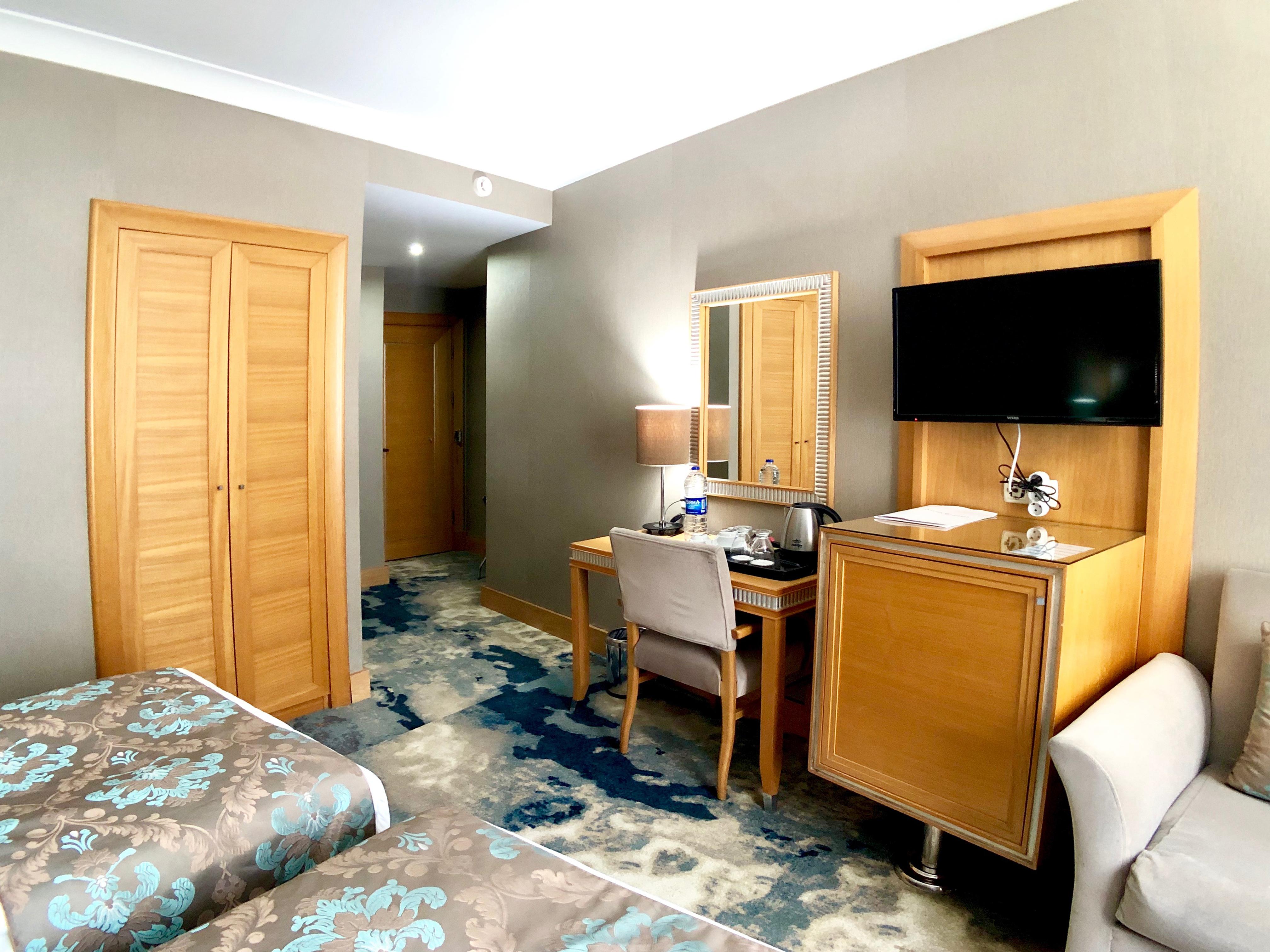 Zurich Otel 3*